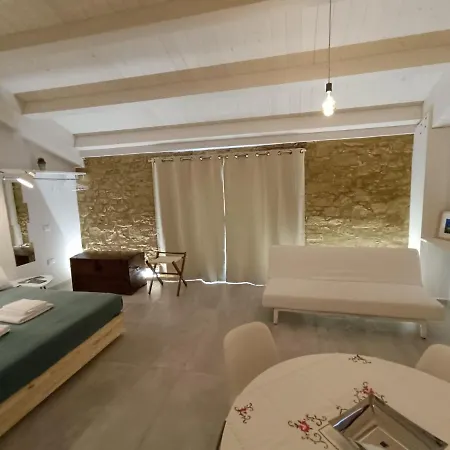 Oh Quant'e' Bella L'acquabella 奥托纳